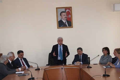 Fəlsəfə və Sosiologiya İnstitutunda Xalq şairi Bəxtiyar Vaha...